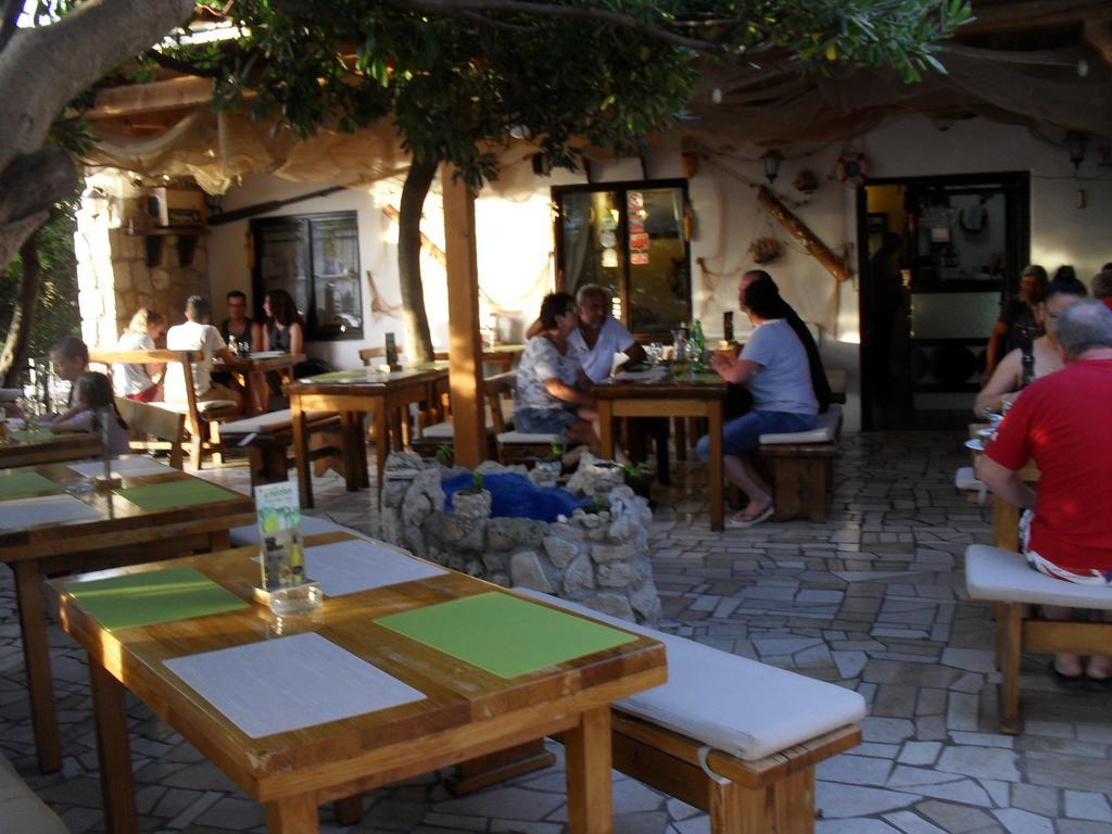 Apartments Barcarola Pag Town Exterior foto
